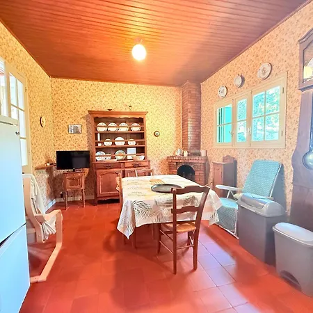 Holiday home Maison 60s Avec Jardin Pres Plage, 2 Ch - Fr-1-778-55